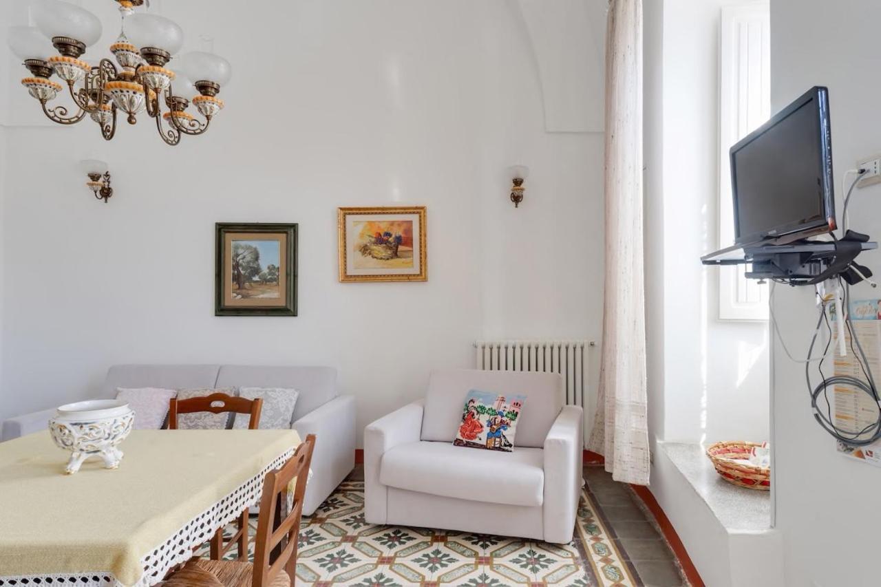 La Torre Antica Dimora Apartment Giuggianello Екстериор снимка