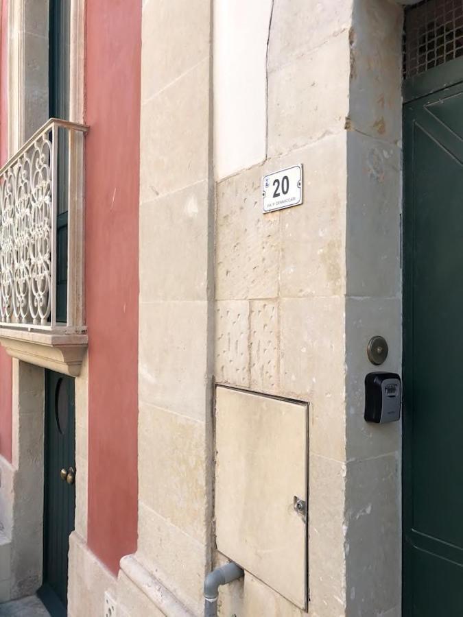 La Torre Antica Dimora Apartment Giuggianello Екстериор снимка